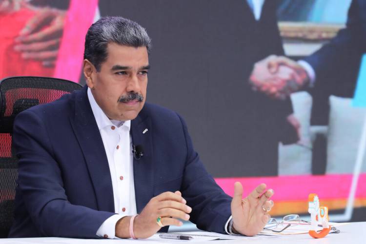 MADURO SE OFRECE COMO MEDIADOR EN COLOMBIA TRAS LA INVESTIGACIÓN ELECTORAL A PETRO