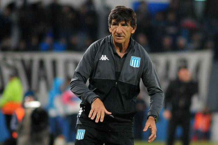 COPA SUDAMERICANA: RACING VISITA A CORINTHIANS POR LA SEMI DE IDA