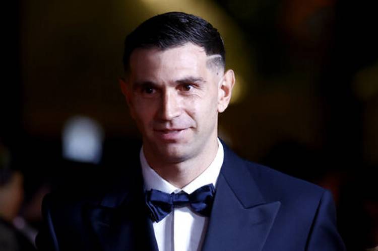 "DIBU" MARTÍNEZ: "SOY EL PROTECTOR DE LA SELECCIÓN"
