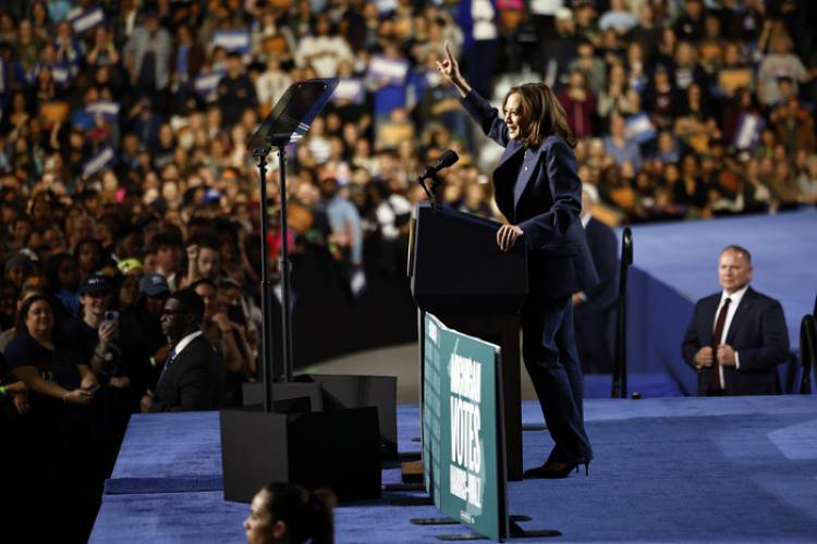 EE.UU.: HARRIS Y TRUMP CERRARON SUS CAMPAÑAS BUSCANDO EL VOTO LATINO EN PENSILVANIA