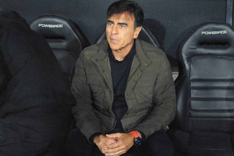 GUSTAVO QUINTEROS: "SIENTO QUE ES UN CASTIGO PARA UN EQUIPO QUE VIENE PUNTERO Y QUE PUEDE LLEGAR A UNA FINAL"