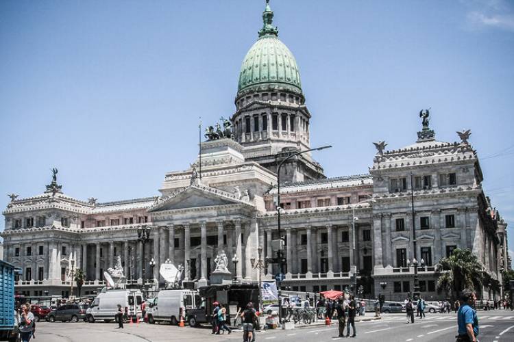 LOS TRABAJADORES DEL CONGRESO ACORDARON UN AUMENTO SALARIAL DEL 6 POR CIENTO