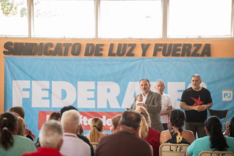 RICARDO QUINTELA REMARCÓ QUE EL ACTUAL GOBIERNO NACIONAL CON SUS POLÍTICAS DE AJUSTE VA A FUNDIR AL PAÍS 