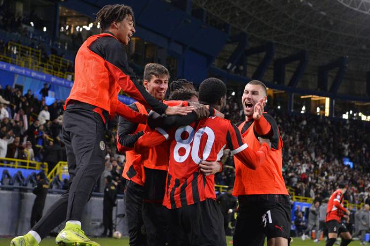 SUPERCOPA DE ITALIA: MILAN SACÓ DEL TORNEO A LA JUVENTUS