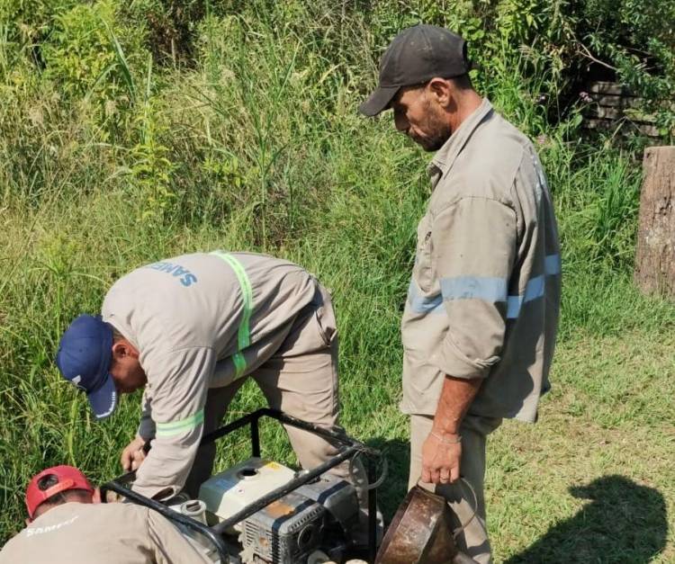 SAMEEP COMENZÓ UN PLAN DE REPARACIONES SOBRE PÉRDIDAS DETECTADAS EN DISTINTOS PUNTOS DE LA TRAZA DEL ACUEDUCTO SÁENZ PEÑA- VILLA ÁNGELA