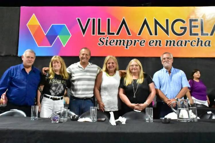EL INTENDENTE ADALBERTO PAPP Y LOS MINISTROS DEL STJ DISFRUTARON DE LA TERCERA NOCHE DE CARNAVALES