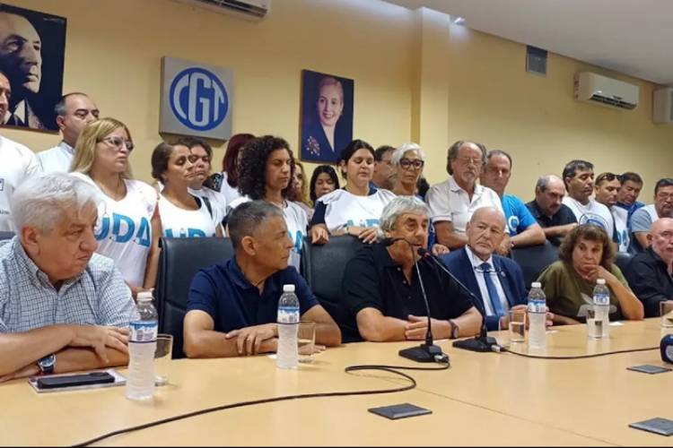 SE ROMPIÓ EL DIÁLOGO Y LOS GREMIOS DOCENTES CONVOCARON A UN NUEVO PARO NACIONAL