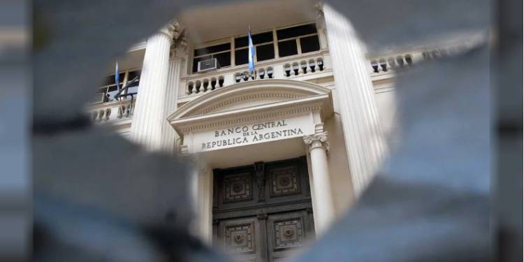CAYÓ FUERTE LA COMPRA DE DÓLARES POR PARTE DEL BCRA Y BAJARON LAS RESERVAS