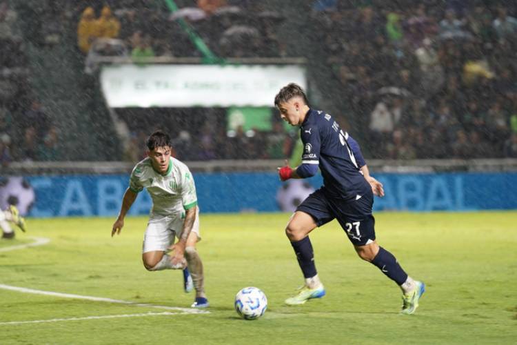BANFIELD E INDEPENDIENTE, SUSPENDIDO POR LLUVIA A 20 DEL FINAL