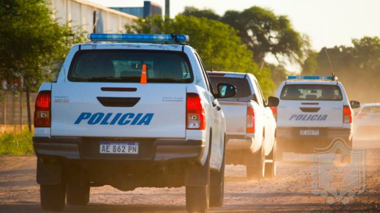 POLICÍAS SALVARON LA VIDA DE UNA BEBÉ QUE NO PODÍA RESPIRAR