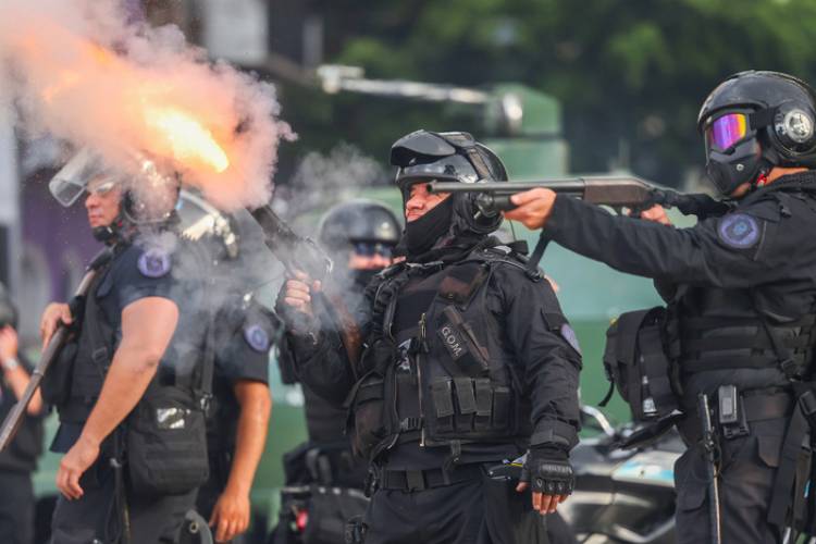 LIBERARON A LOS DETENIDOS DURANTE LA BRUTAL REPRESIÓN EN LOS ALREDEDORES DEL CONGRESO NACIONAL