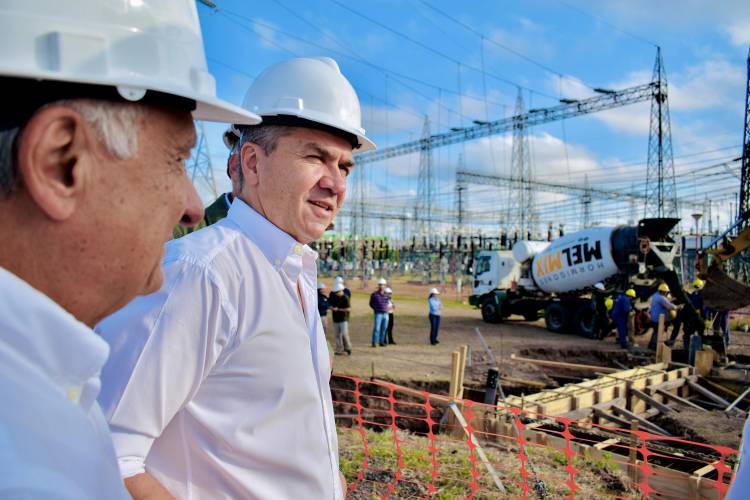 EL GOBERNADOR ZDERO SUPERVISÓ EL AVANCE DE LA ESTACIÓN TRANSFORMADORA BASTIANI Y LA LÍNEA DE ALTA TENSIÓN HACIA PUERTO VILELAS 