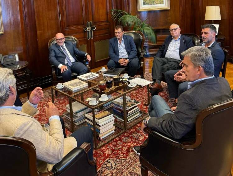 BS. AS: EL GOBIERNO DEL CHACO AVANZA EN GESTIONES ANTE LA NACIÓN POR LA EMERGENCIA AGROPECUARIA