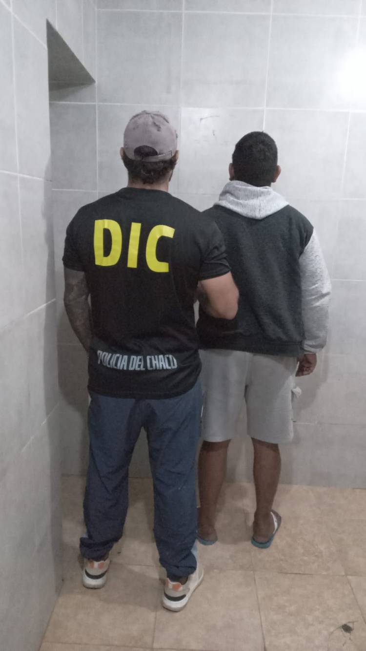ROBÓ TRES MILLONES DE PESOS Y DÓLARES; YA SE ENCUENTRA A DISPOSICIÓN DE LA JUSTICIA