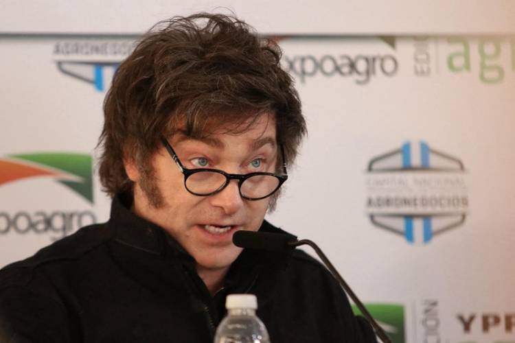 LA AGENDA DE JAVIER MILEI, CON UN OJO EN EL DÓLAR Y OTRO EN EL FMI