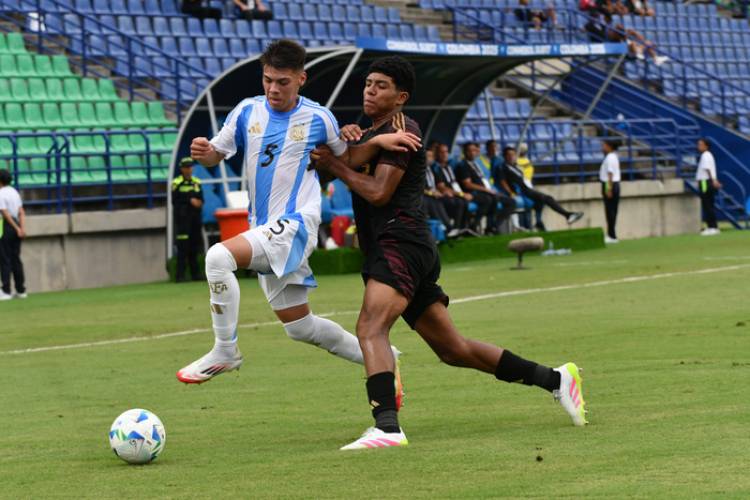 LA SUB 17 DE PLACENTE VOLVIÓ A GOLEAR: 5-0 A PERÚ