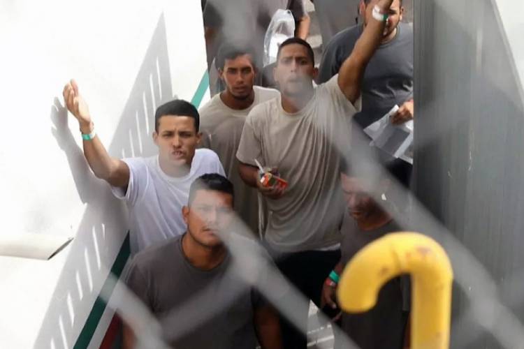 MADURO CELEBRA LA DECISIÓN DE UN JUEZ EN FAVOR DE LOS MIGRANTES VENEZOLANOS EN ESTADOS UNIDOS