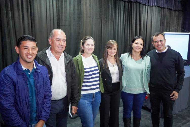 LAS BREÑAS: EXITOSA JORNADA DEL PROGRAMA FORTALEZA CON GRAN PARTICIPACIÓN DE JÓVENES JUNTO A LA VICEGOBERNADORA SCHNEIDER