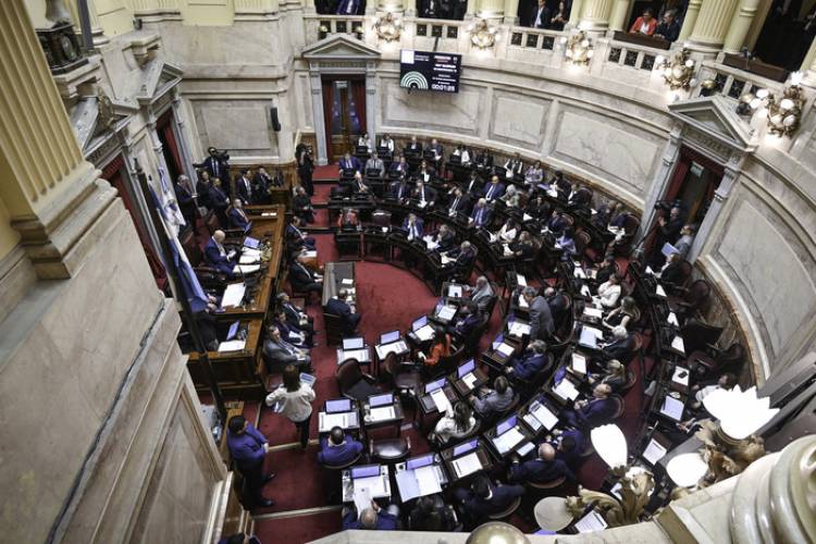 FICHA LIMPIA: EL GOBIERNO HIZO CAER LA SESIÓN PARA AHORRARSE UN NUEVO GOLPAZO