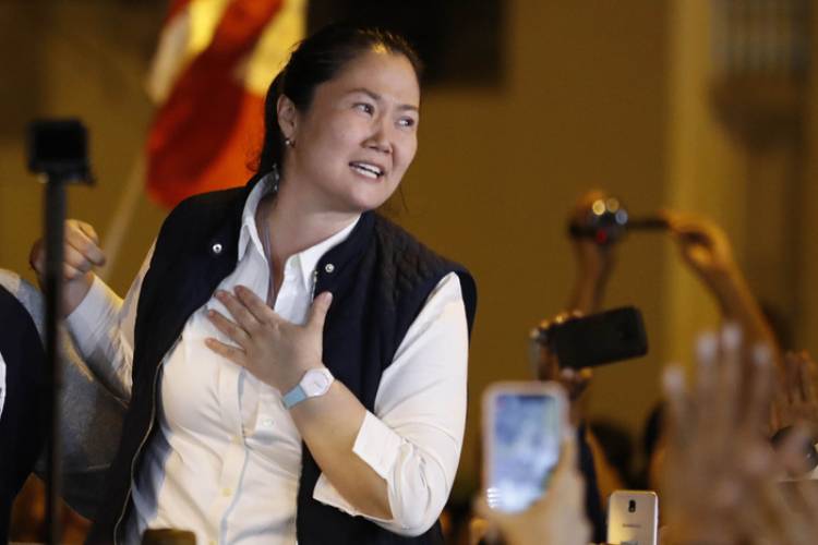 PERÚ: SUSPENDEN AL FISCAL QUE INVESTIGA A KEIKO FUJIMORI 
