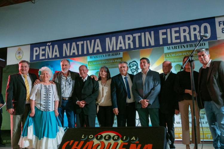 EL GOBERNADOR ZDERO ACOMPAÑÓ EL 80° ANIVERSARIO DE LA PEÑA MARTÍN FIERRO