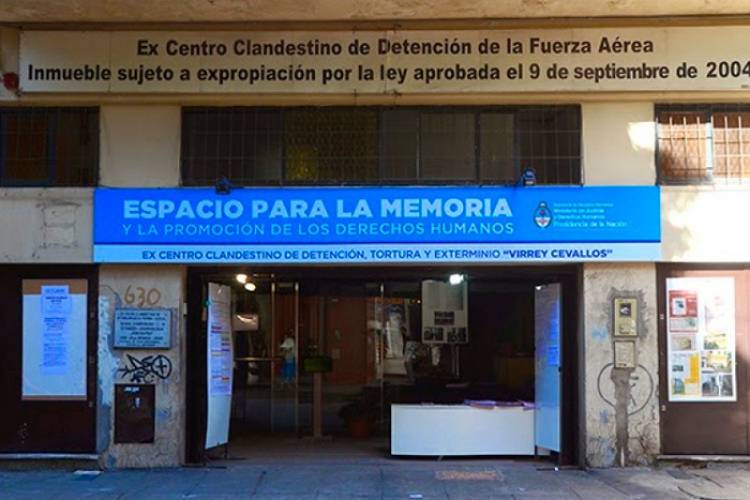 EL GOBIERNO QUIERE DESALOJAR A UNA COOPERATIVA DE COMUNICACIÓN DE UN ESPACIO DE MEMORIA