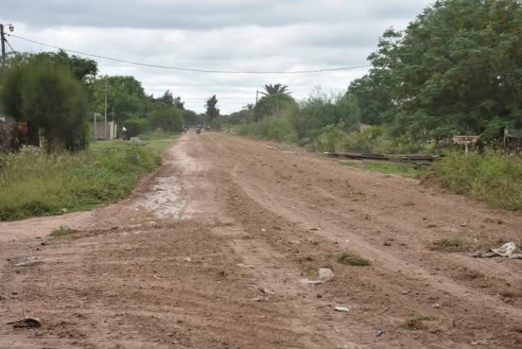 NUEVOS TRABAJOS DE MEJORAMIENTO DE CALLES EN EL BARRIO SARGENTO CABRAL