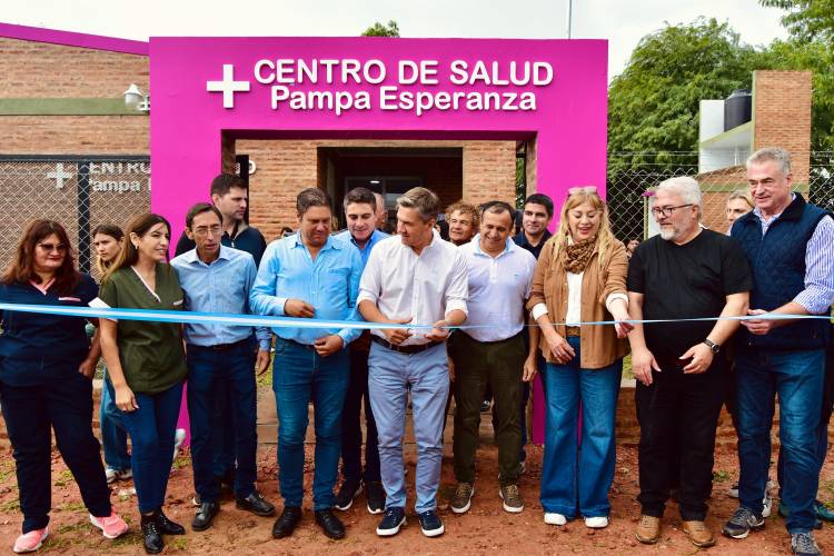 EL GOBERNADOR ZDERO INAUGURÓ LA CONSTRUCCIÓN DEL CENTRO DE SALUD EN EL PARAJE PAMPA ESPERANZA- QUITILIPI