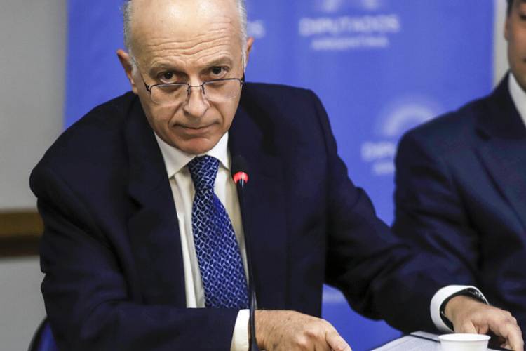 EL INTENTO DE PROSCRIBIR A CRISTINA KIRCHNER POR LA VÍA JUDICIAL: CASAL PIDE QUE LE DUPLIQUEN LA CONDENA EN LA CAUSA VIALIDAD