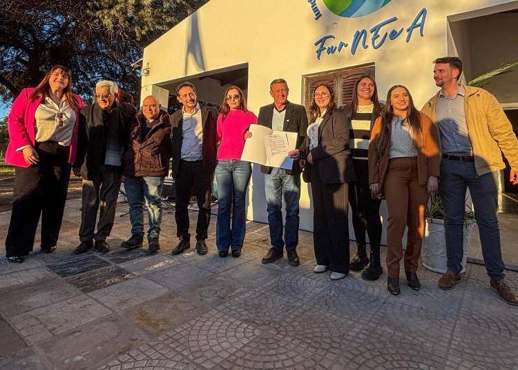 CHARATA: LA VICEGOBERNADORA SCHNEIDER ACOMPAÑÓ LA REAPERTURA DE FUNDACIÓN NUEVO ENFOQUE EN ADICCIONES (FUNEEA)