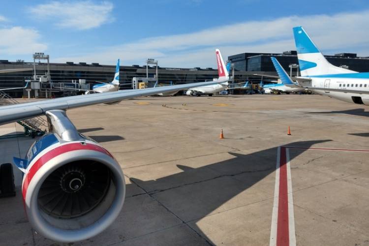 CONTROLADORES AÉREOS PREPARAN MEDIDAS DE FUERZA EN DÍAS CLAVES DE LAS VACACIONES DE INVIERNO 