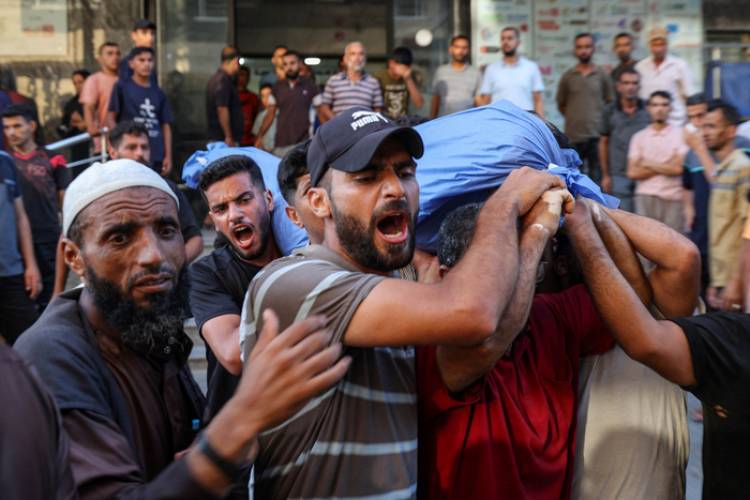 GAZA: UNA ESTAMPIDA EN UN CENTRO DE DISTRIBUCIÓN DEJA 21 MUERTOS