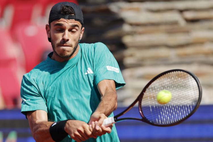 CERÚNDOLO SUPERÓ A ETCHEVERRY Y PASÓ A OCTAVOS DE FINAL EN TORONTO