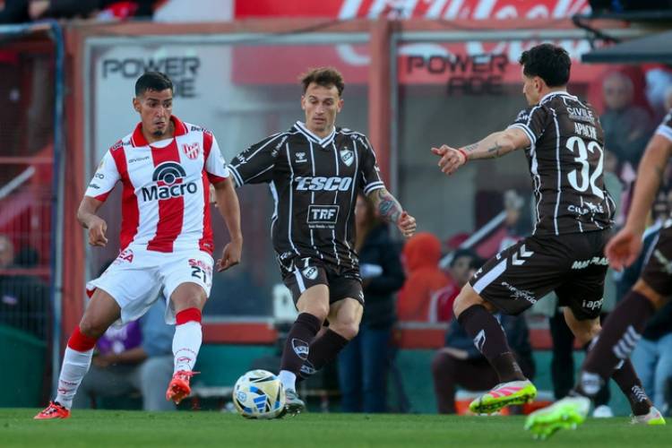 TORNEO CLAUSURA: INSTITUTO Y PLATENSE EMPATARON EN UN FINAL DE PELÍCULA