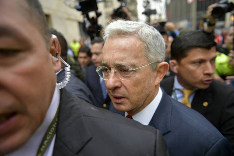 COLOMBIA: ORDENARON LA LIBERTAD DE ÁLVARO URIBE MIENTRAS APELA SU CONDENA