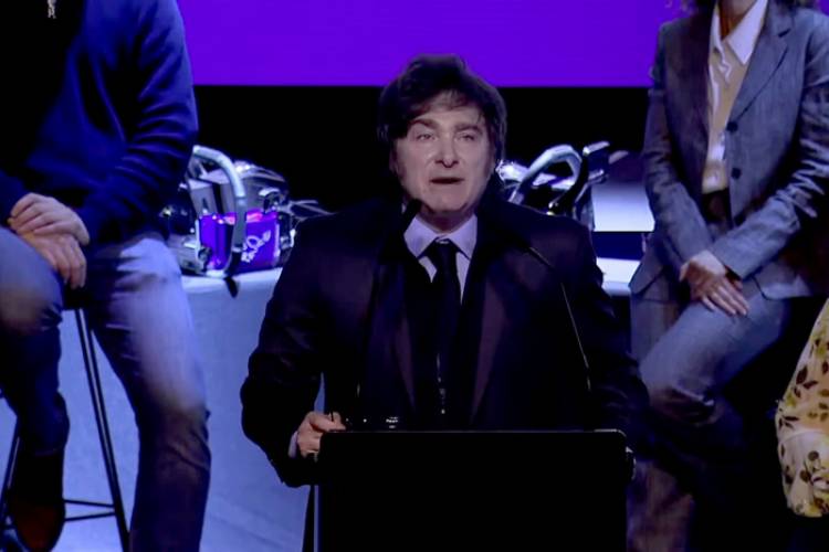 EL PEZ POR LA BOCA MUERE: "ESTÁN MOLESTOS PORQUE LE ESTAMOS AFANANDO LOS CHOREOS"