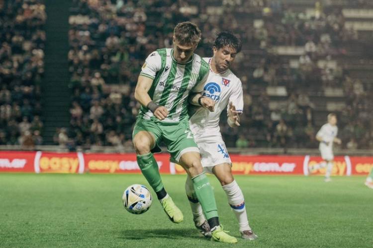 BANFIELD LE GANÓ A TIGRE Y SE METIÓ EN PUESTOS DE CLASIFICACIÓN 