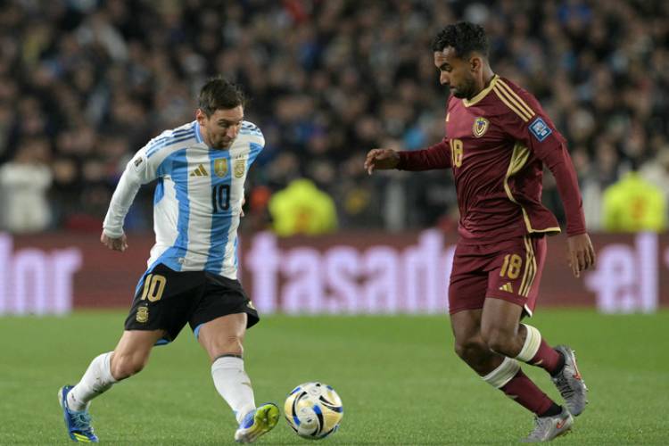 ARGENTINA GOLEÓ 3-0 A VENEZUELA CON DOS DE MESSI Y UNO DE LAUTARO: EL PARTIDO, MINUTO A MINUTO