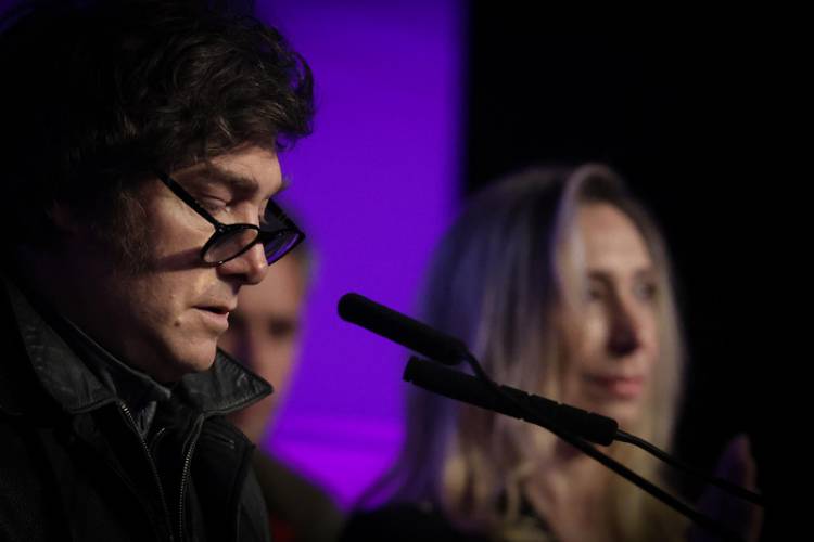 JAVIER MILEI, GOLPEADO POR EL CONGRESO Y CON UNA ECONOMÍA QUE TAMBALEA