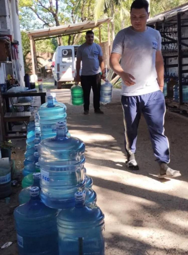 CRISIS EN LAS VENTAS DE BIDONES DE AGUA PARA EL CONSUMO EN SÁENZ PEÑA
