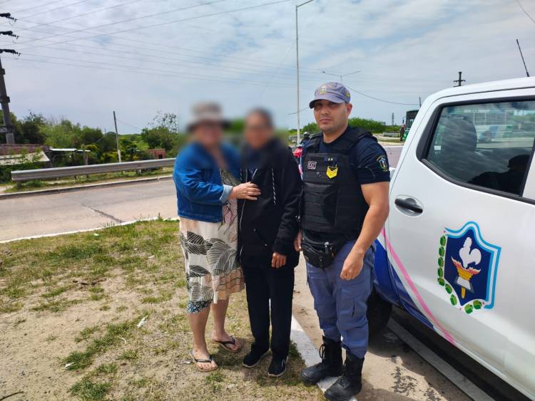 POLICIAS ENCONTRARON A UNA MUJER QUE ESTABA DESORIENTADA