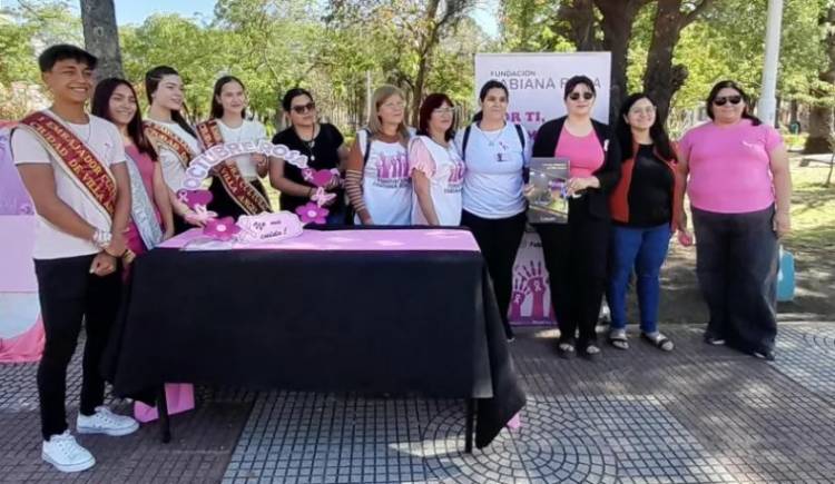 "TU LUCHA NOS INSPIRA": CONCIENCIACIÓN SOBRE CÁNCER DE MAMA EN VILLA ÁNGELA