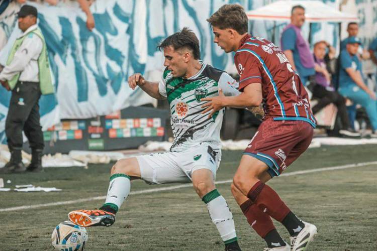 TORNEO CLAUSURA: EL CLÁSICO DE CUYO ABURRIÓ Y TERMINÓ EN CERO