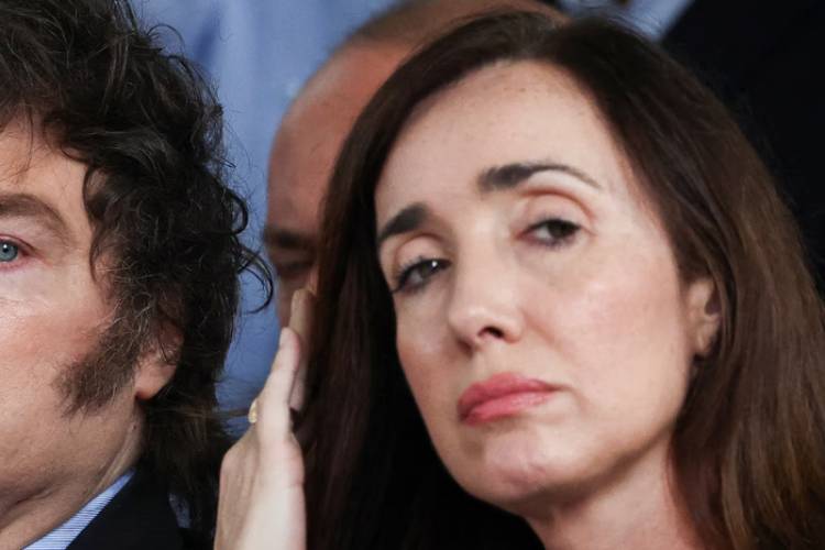 VILLARRUEL: "NO ROBO, LABURO MUCHO Y NO HE REALIZADO TRAICIÓN ALGUNA"