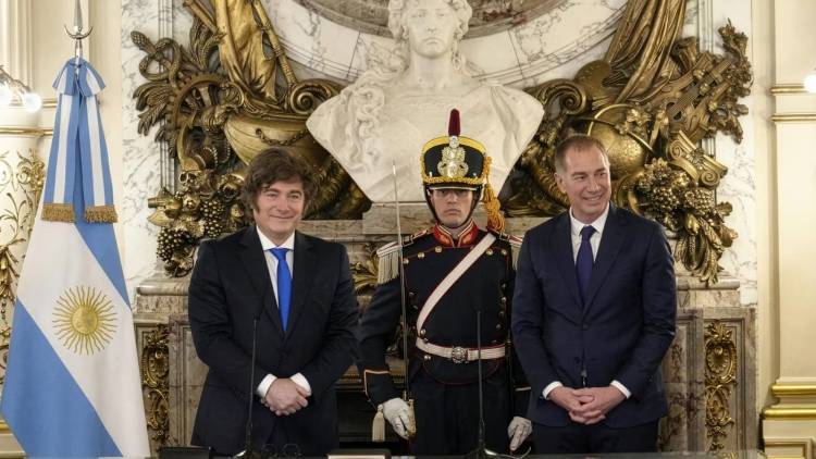 SANTILLI YA ES MINISTRO, PERO CON LAS MANOS VACÍAS