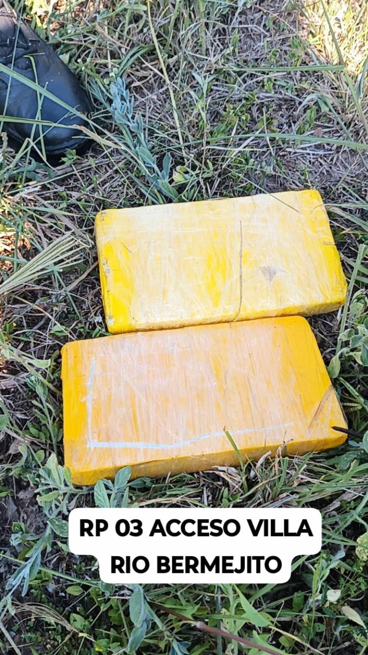 HALLAN PAQUETES CON PRESUNTA DROGA EN ZONA RURAL