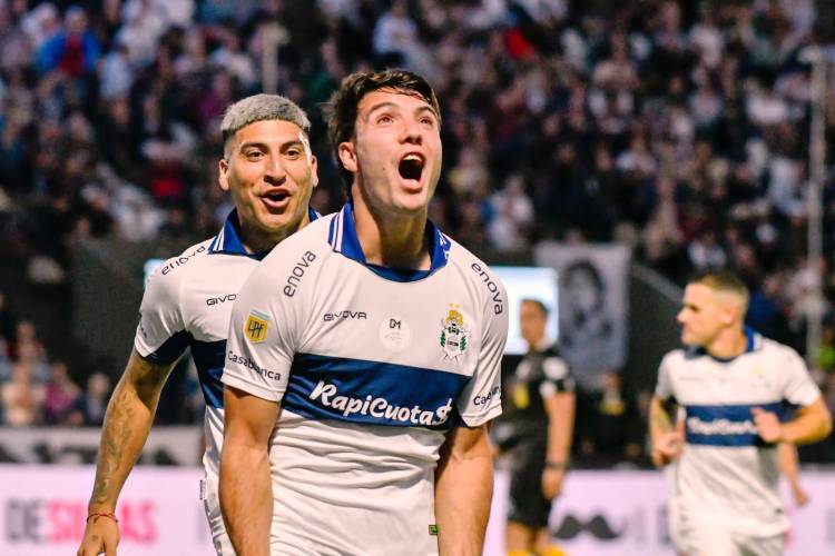 TORNEO CLAUSURA: GIMNASIA BATIÓ A PLATENSE Y SIGUE EN CARRERA