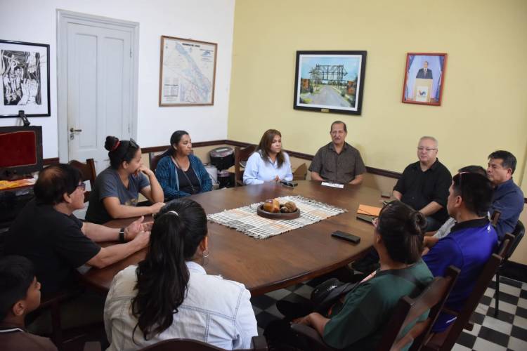 PAPP RECIBIÓ A VECINOS Y EXPRESÓ QUE COLABORARÁ CON LOS VECINOS PARA LA EXTENSIÓN DE LA RED DE AGUA POTABLE