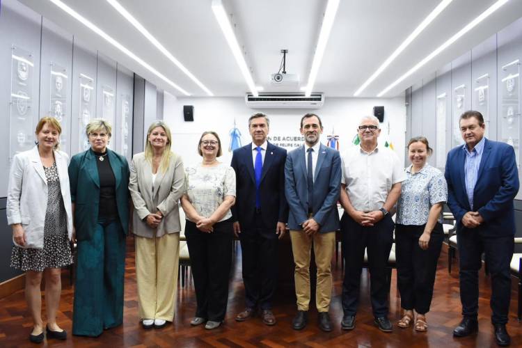 EL GOBIERNO DEL CHACO AVANZA EN UN ACUERDO DE INTERCAMBIO EDUCATIVO CON FRANCIA