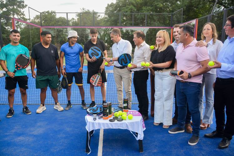 PRESIDENCIA ROCA YA TIENE SU PRIMERA CANCHA DE PÁDEL EN EL MARCO DEL 141° ANIVERSARIO